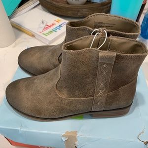 NIB Cat & Jack Aura Bootie Size 3